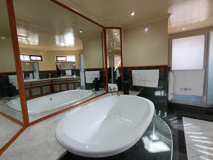 6 Bedroom Property for Sale in Winterhoek Park Eastern Cape